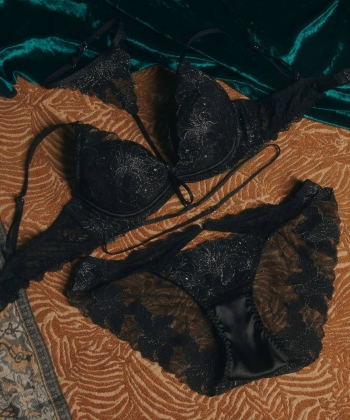 グロッシーリリー トリックリフト ブラ