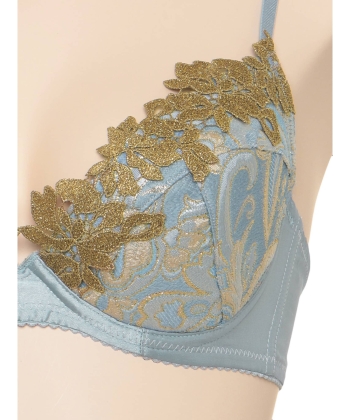 ノーブルホワイト グラマーアップ ブラ