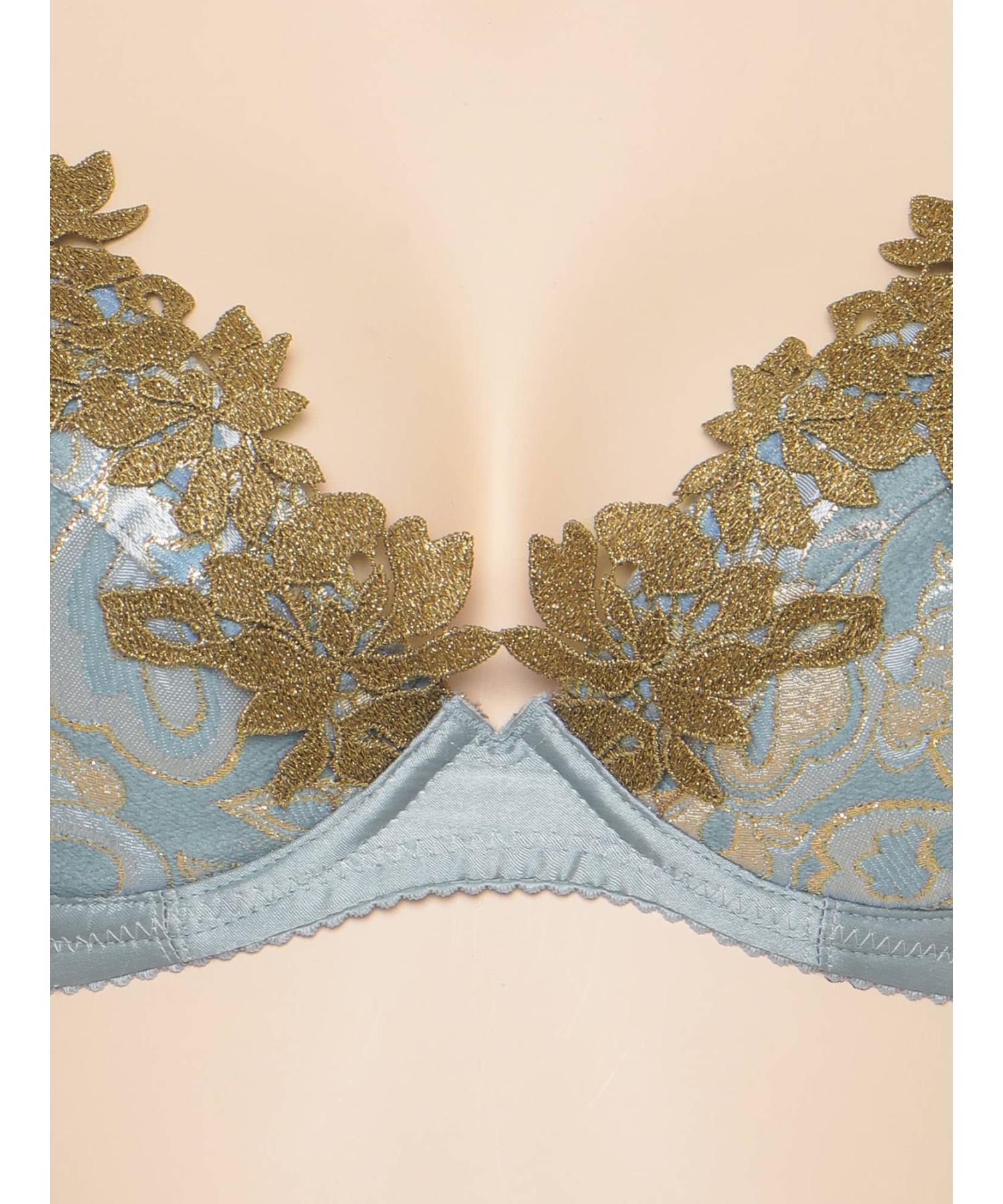 ノーブルホワイト グラマーアップ ブラ