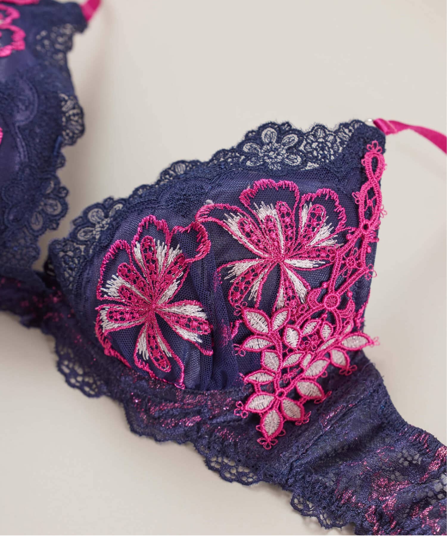 オーバーグリッター トリックリフト ブラ