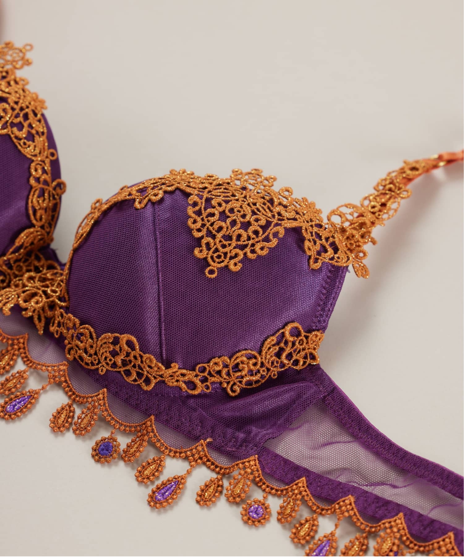 ホリー グレースシルク ブラ