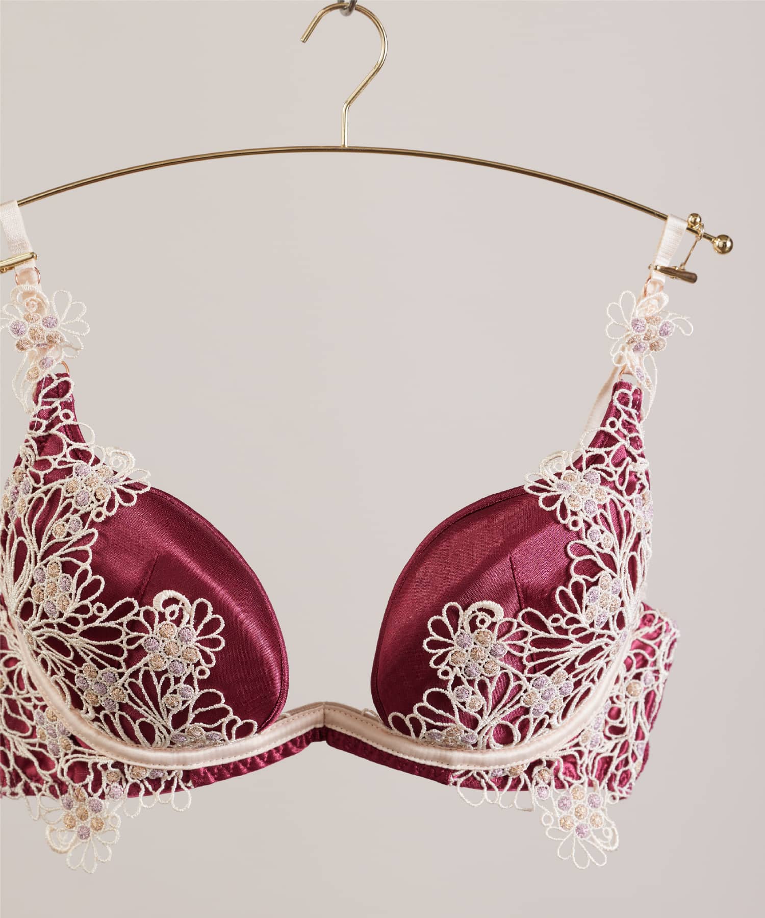 ノーブルジュエル トリックリフト ブラ