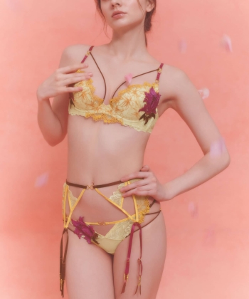 アリュールマナー グラマーアップ ブラ