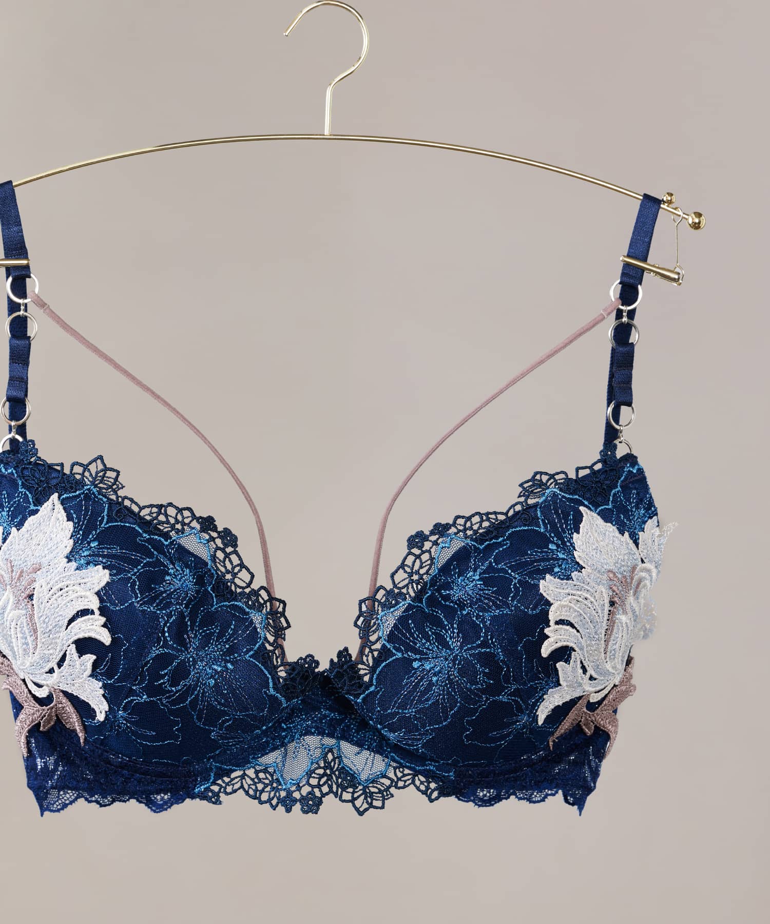 アリュールマナー グラマーアップ ブラ