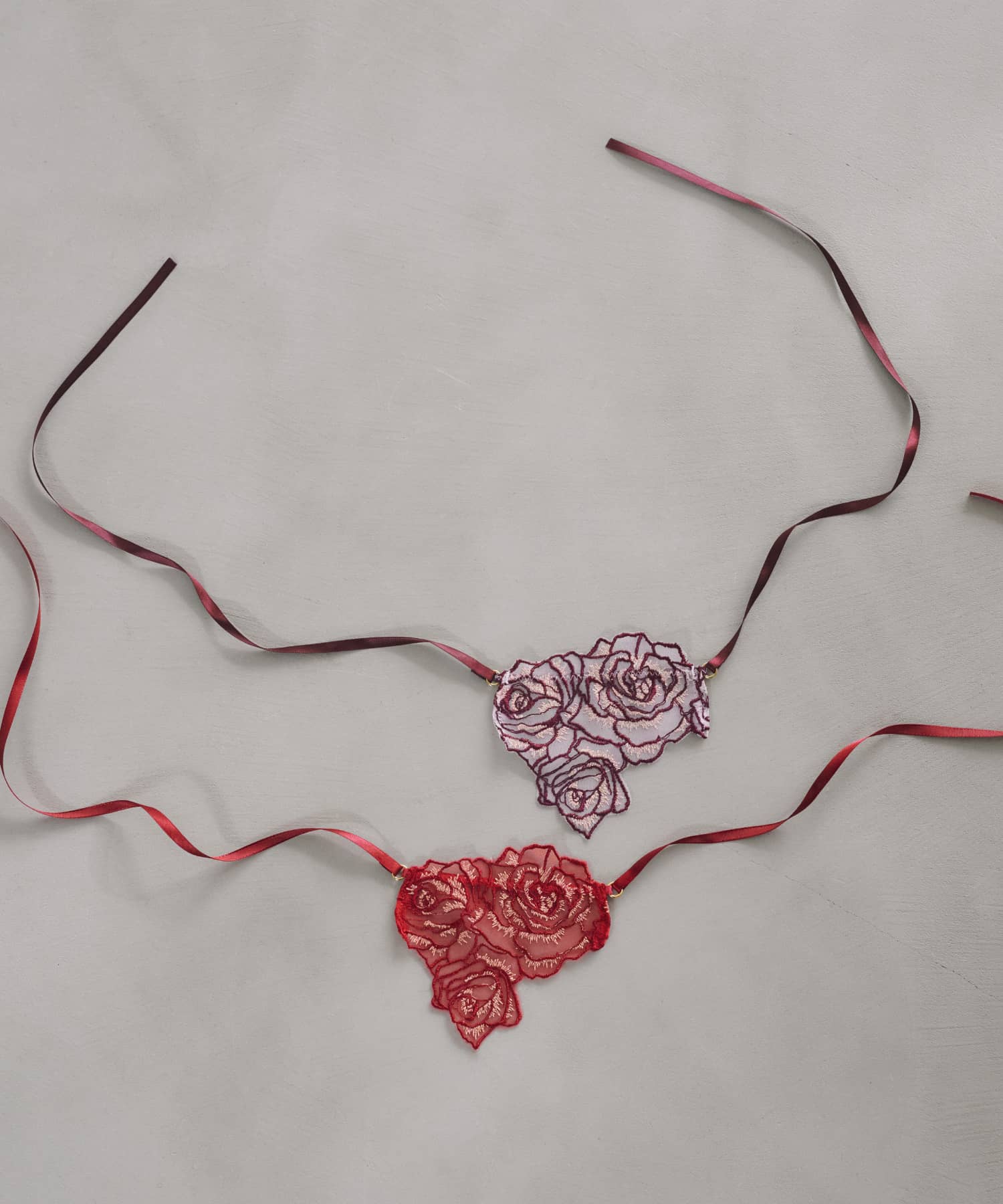 アトラクティブローズ チョーカー