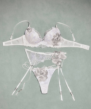 ラビリンス グラマーアップ ブラ