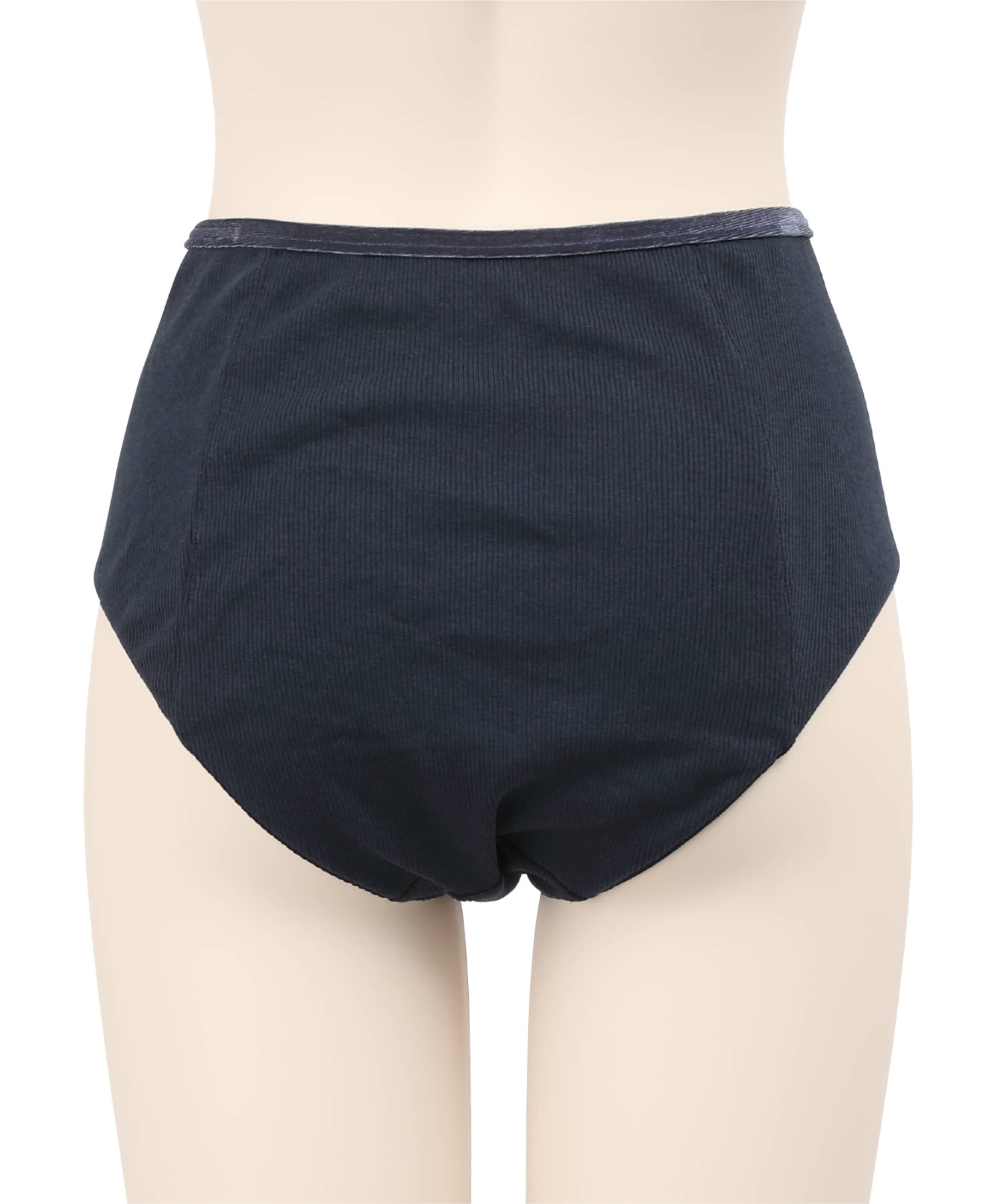 テンダースキン ハイライズ ショーツ