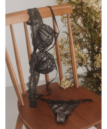 ラヴィッシュローズ ホットリフト ブラ