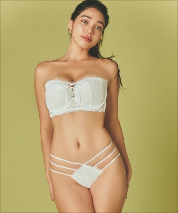 コリンヌ コード ショーツ