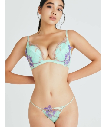 ブーケ トリックリフト ブラ