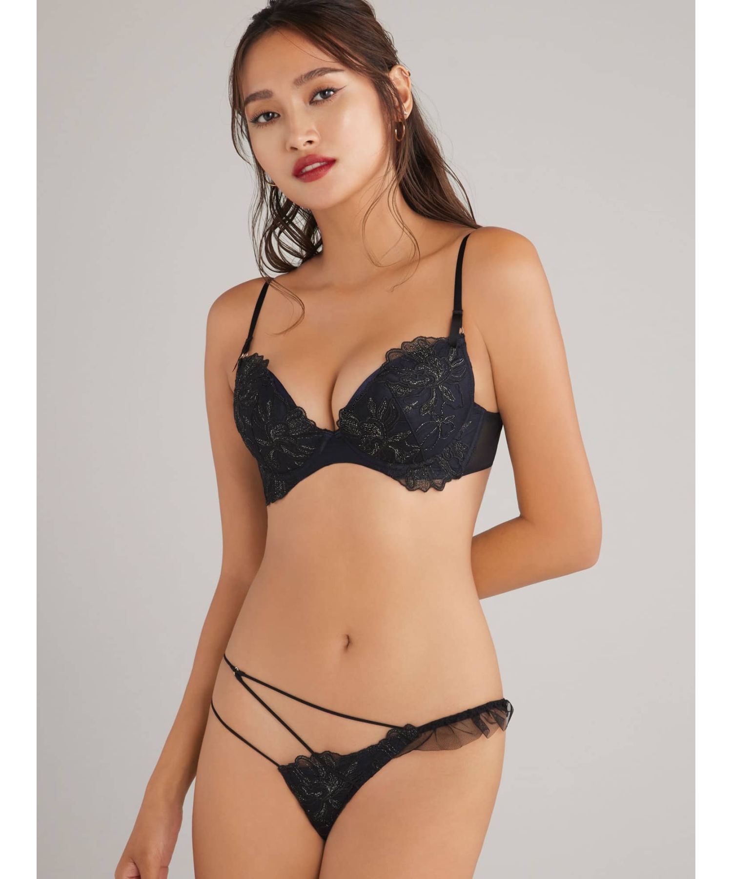 シャイニングドリーム エンブレース ショーツ