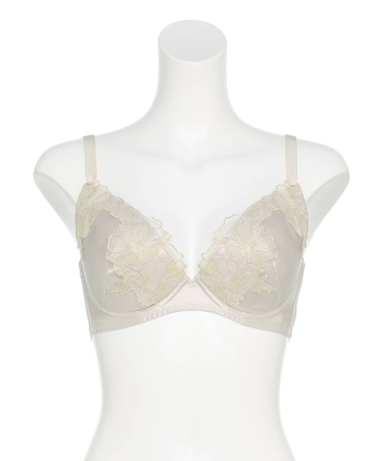 フォクシーサテン グラマーアップ ブラ