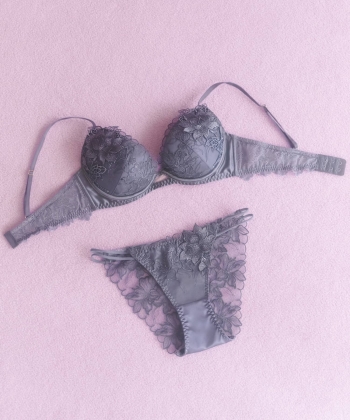 リッチリリー グラマーアップ ブラ