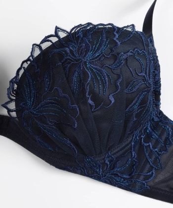 アイリス ホットリフト ブラ