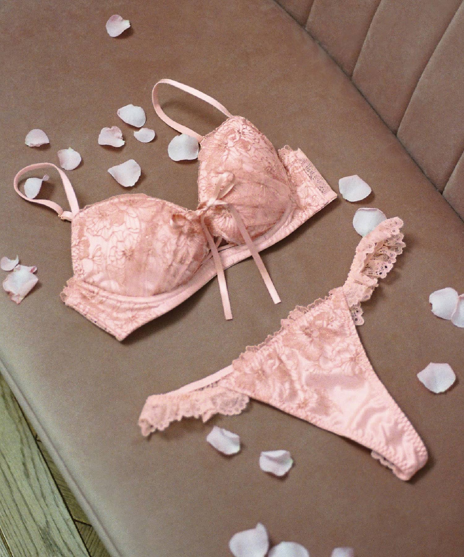 ラディアント ホットリフト ブラ