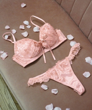 ラディアント ストレッチレース Tバック