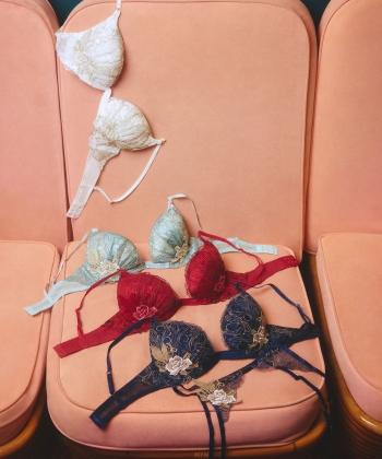 フェザーセレステ トリックリフト ブラ