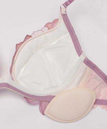 ピオニーヘイズ トリックリフト ブラ