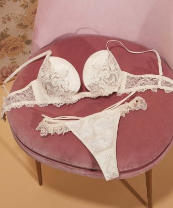 シルヴィ ホットリフト ブラ