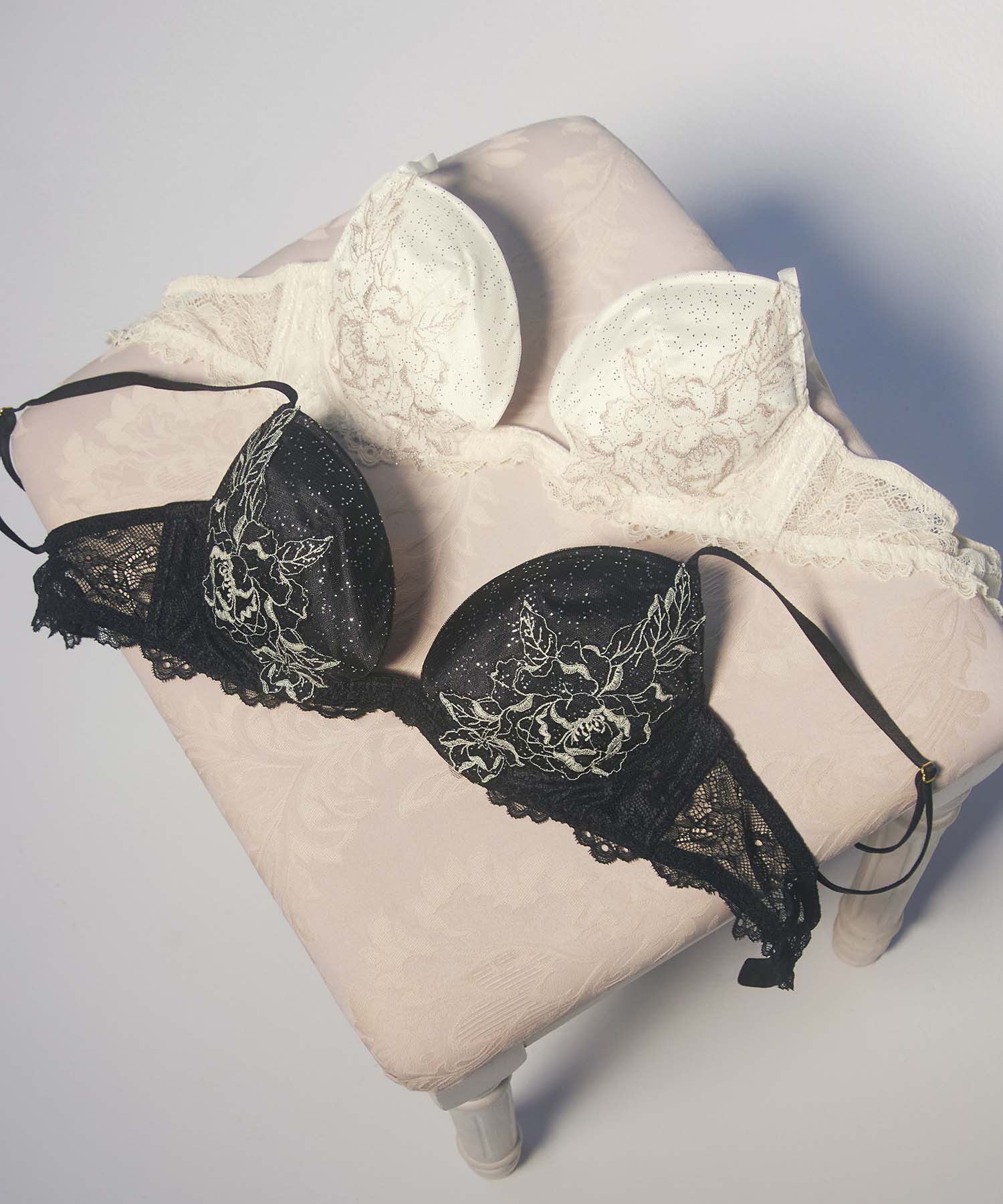 シルヴィ ホットリフト ブラ