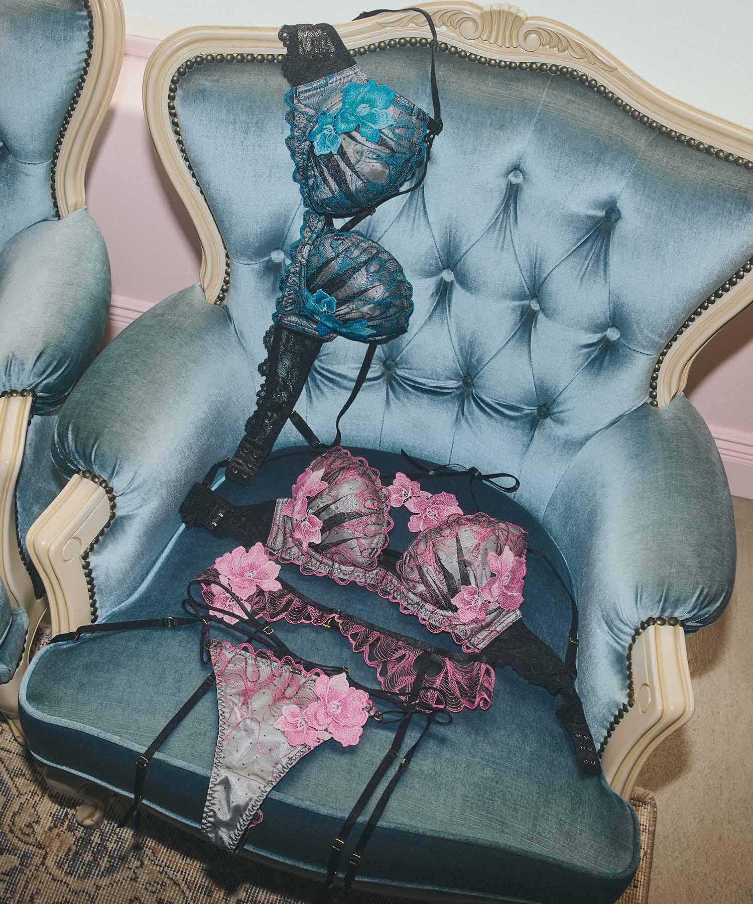 ノイーリア ホットリフト ブラ