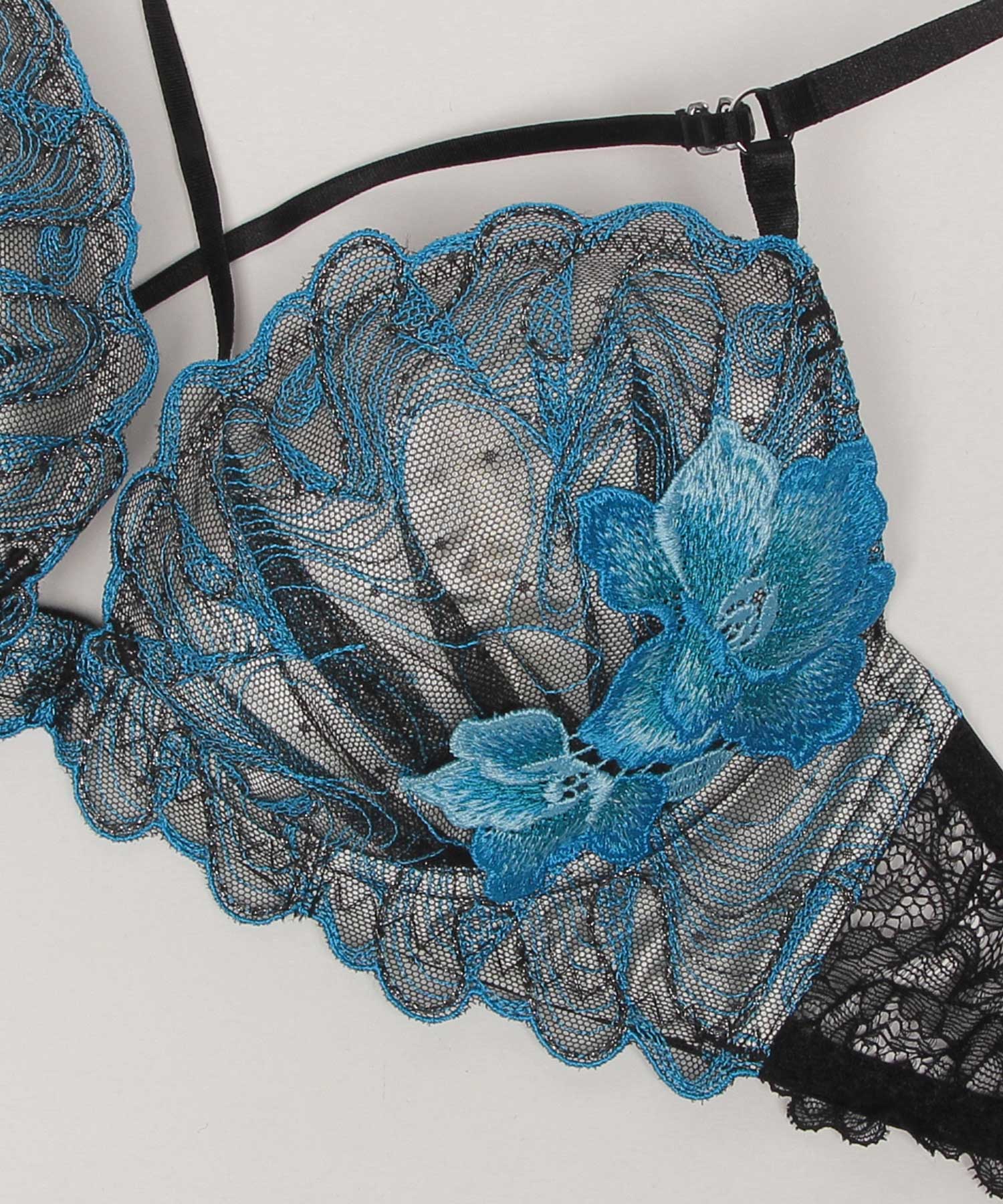 ノイーリア ホットリフト ブラ