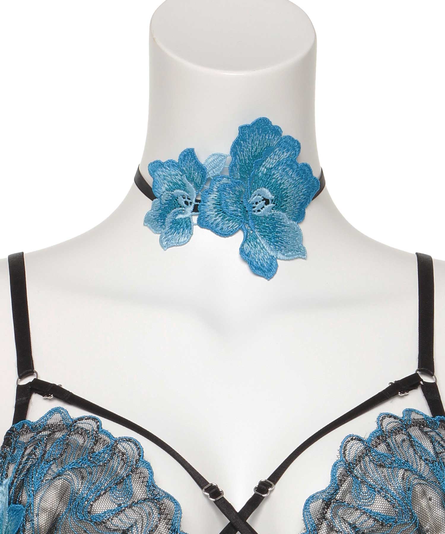 ノイーリア チョーカー