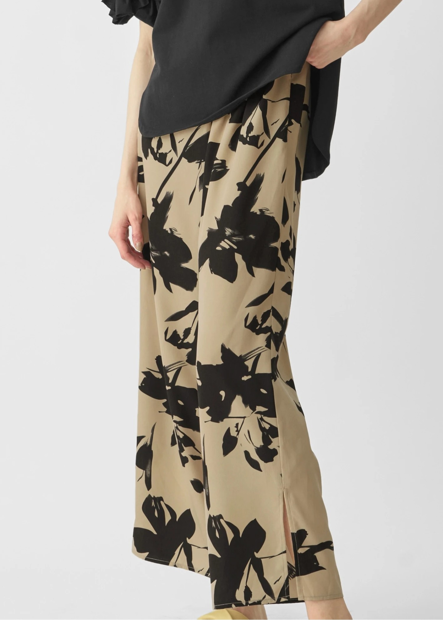 big flower side slit flare PT