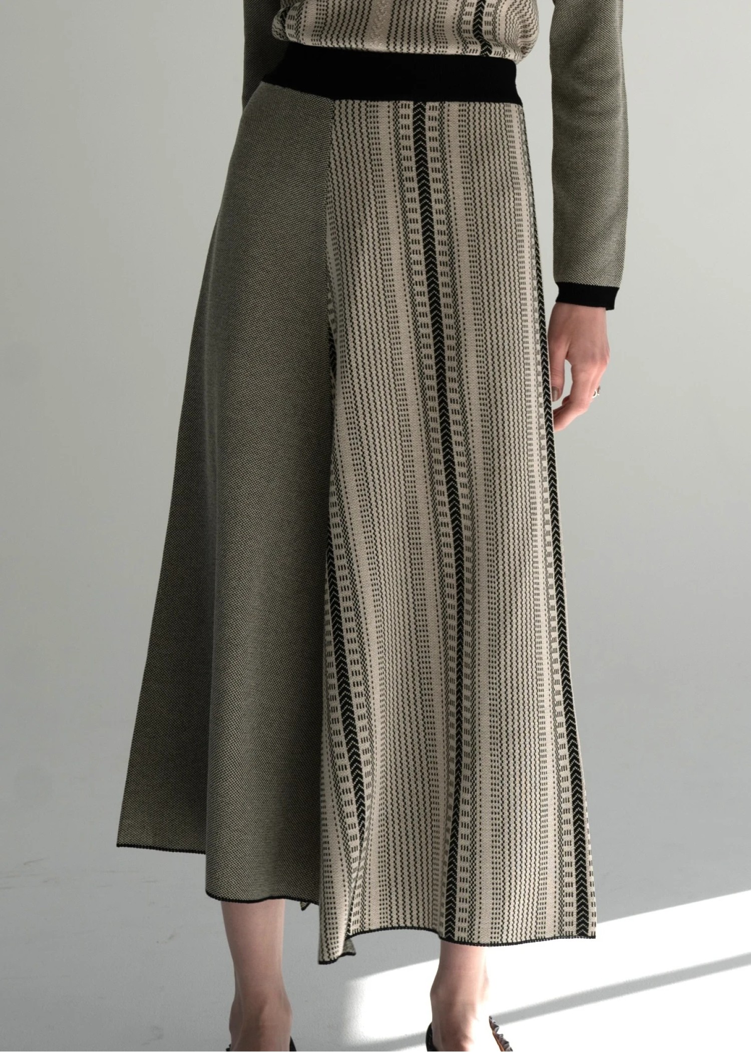 jacquard oblique multi stripe knit SK