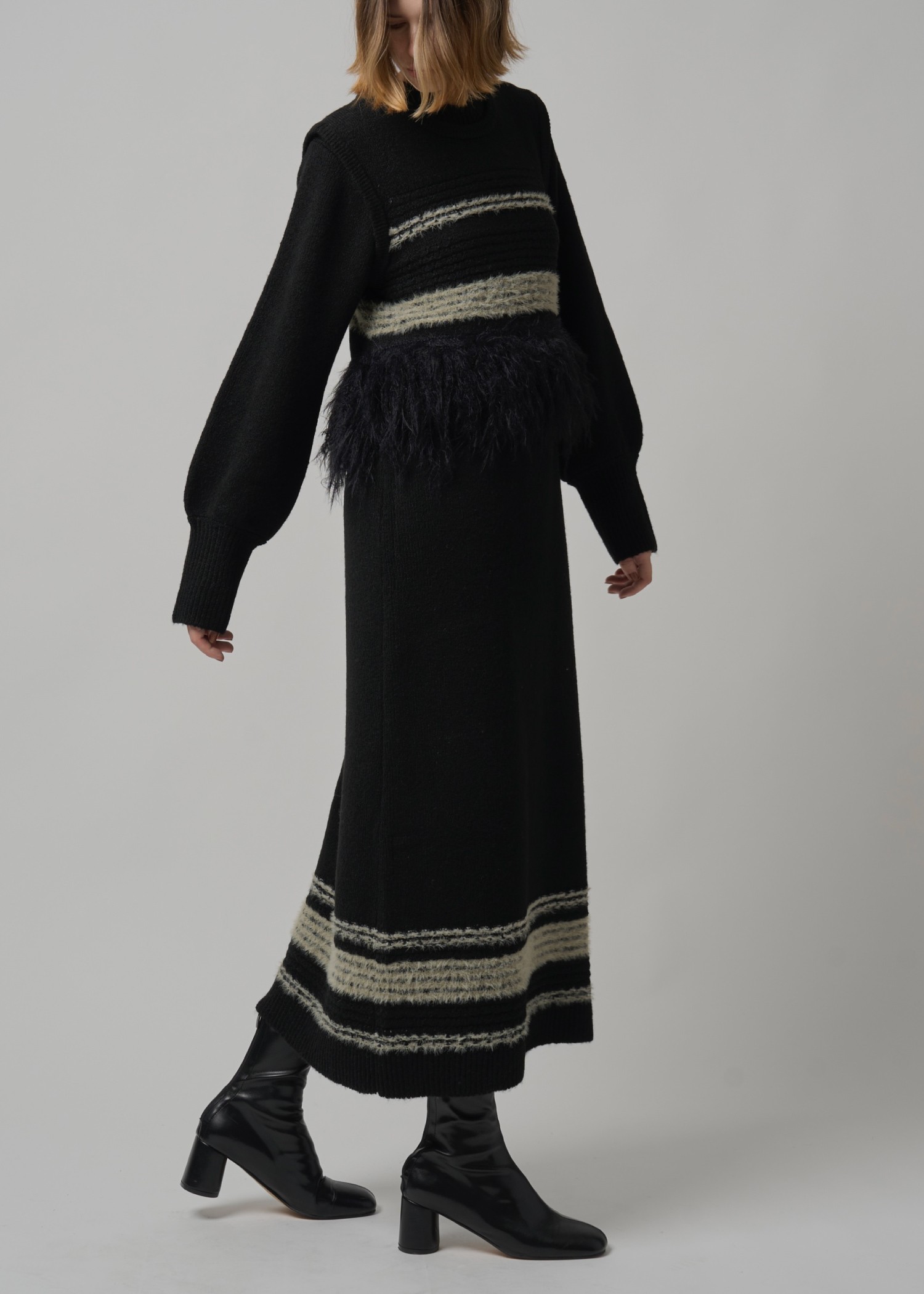 fringe hem random border no sleeve knit