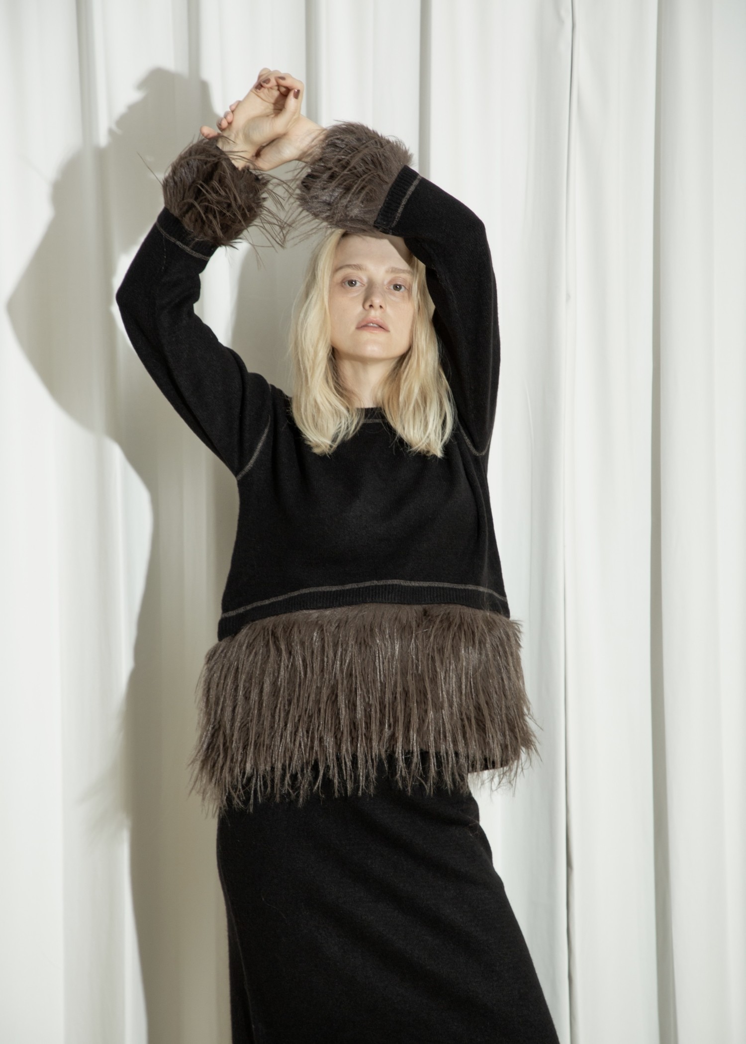 round hem partial fur gently knit