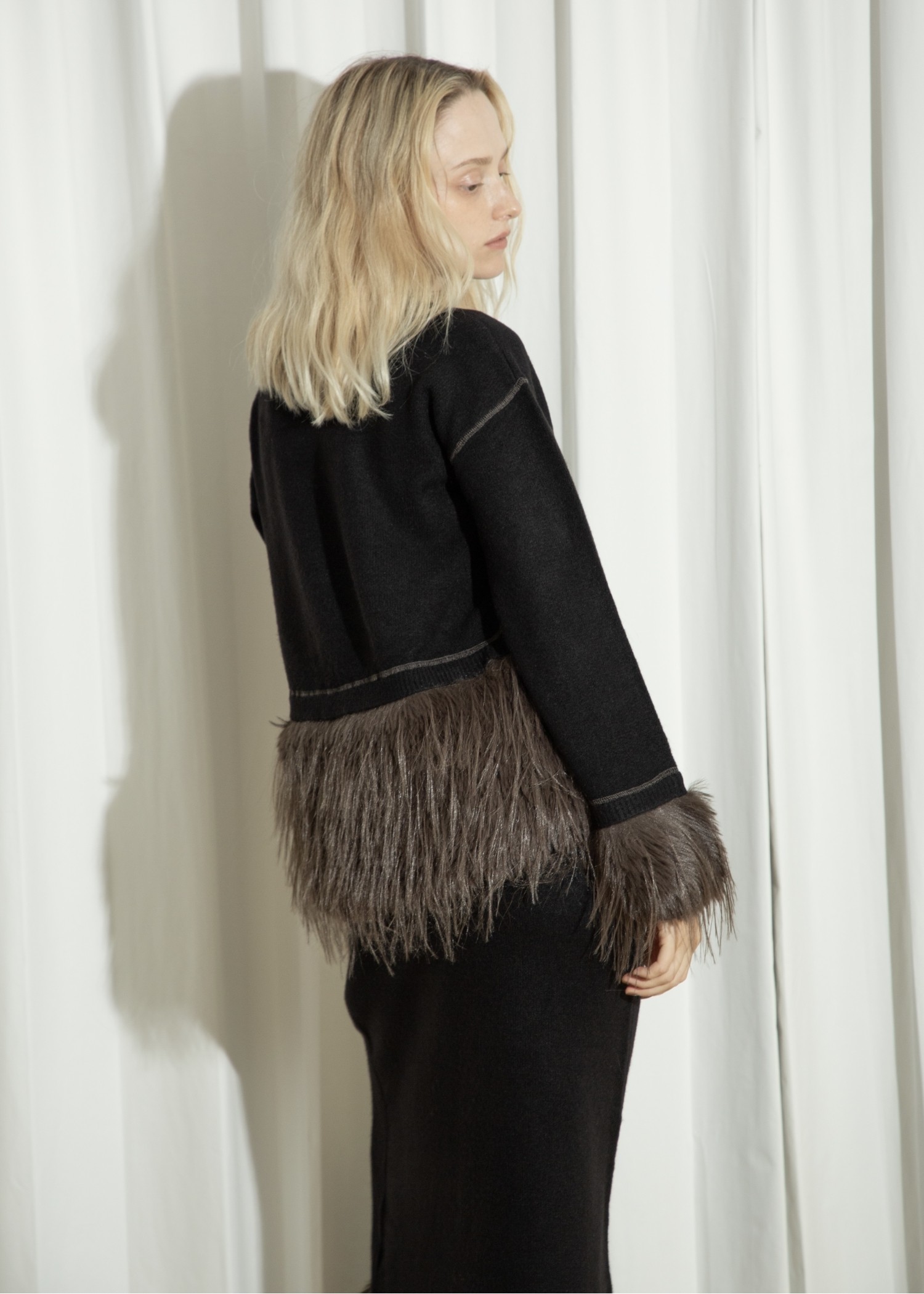 round hem partial fur gently knit