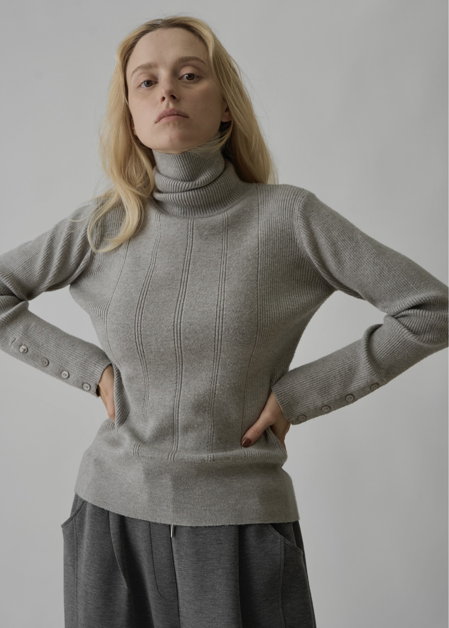 arm button turtle rib knit