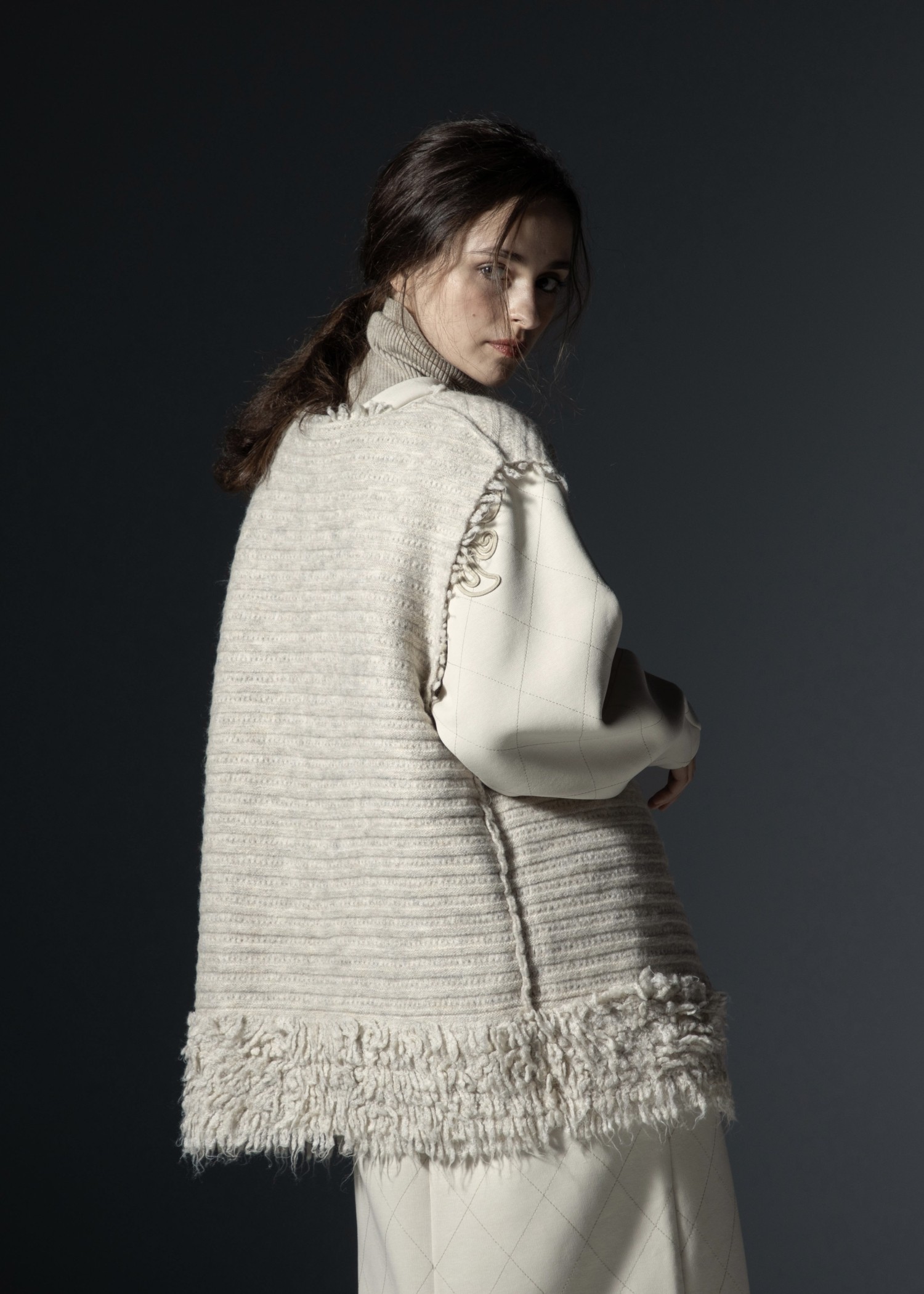 long loop reversible knit vest