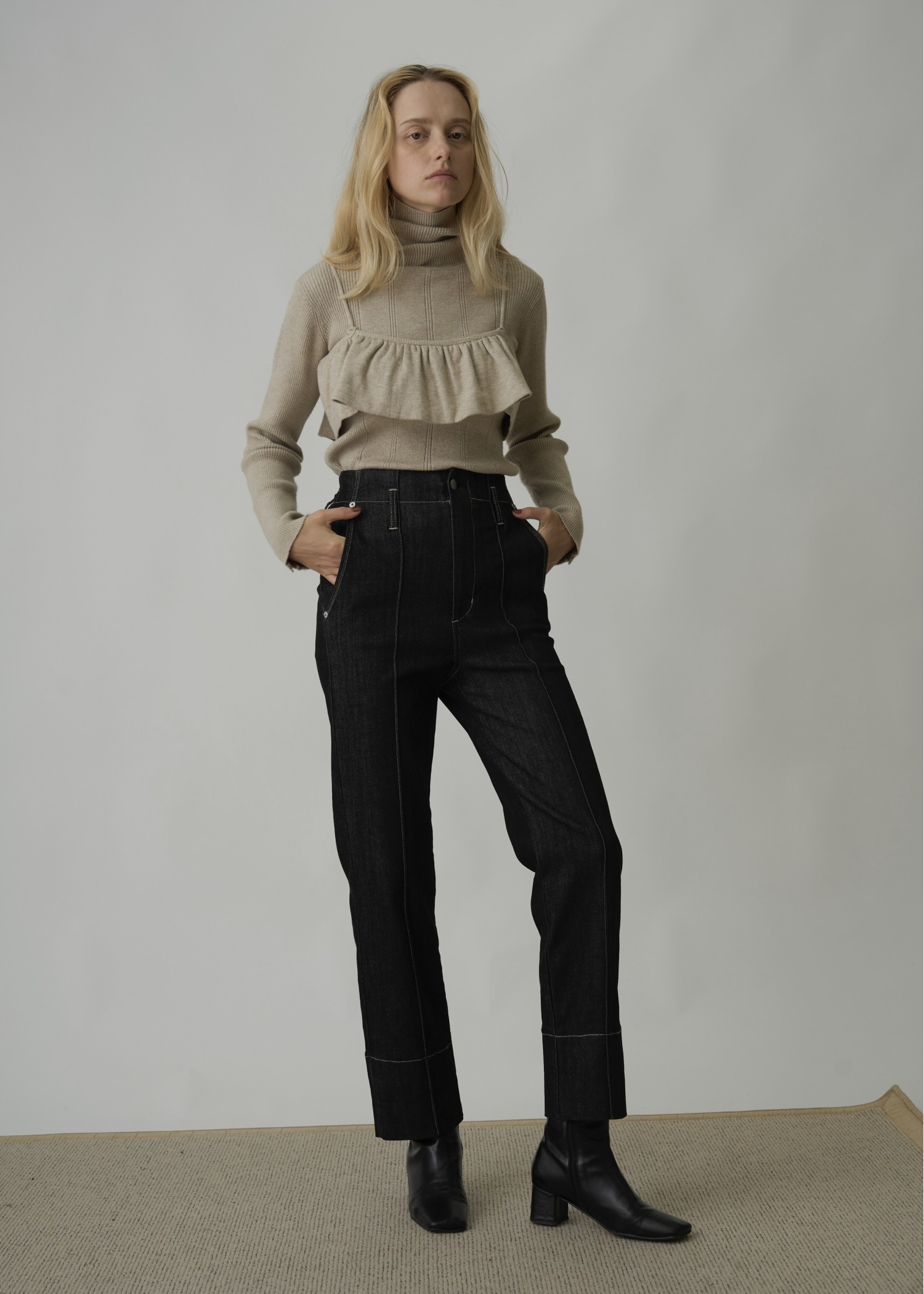 gather flare cropped knit cami