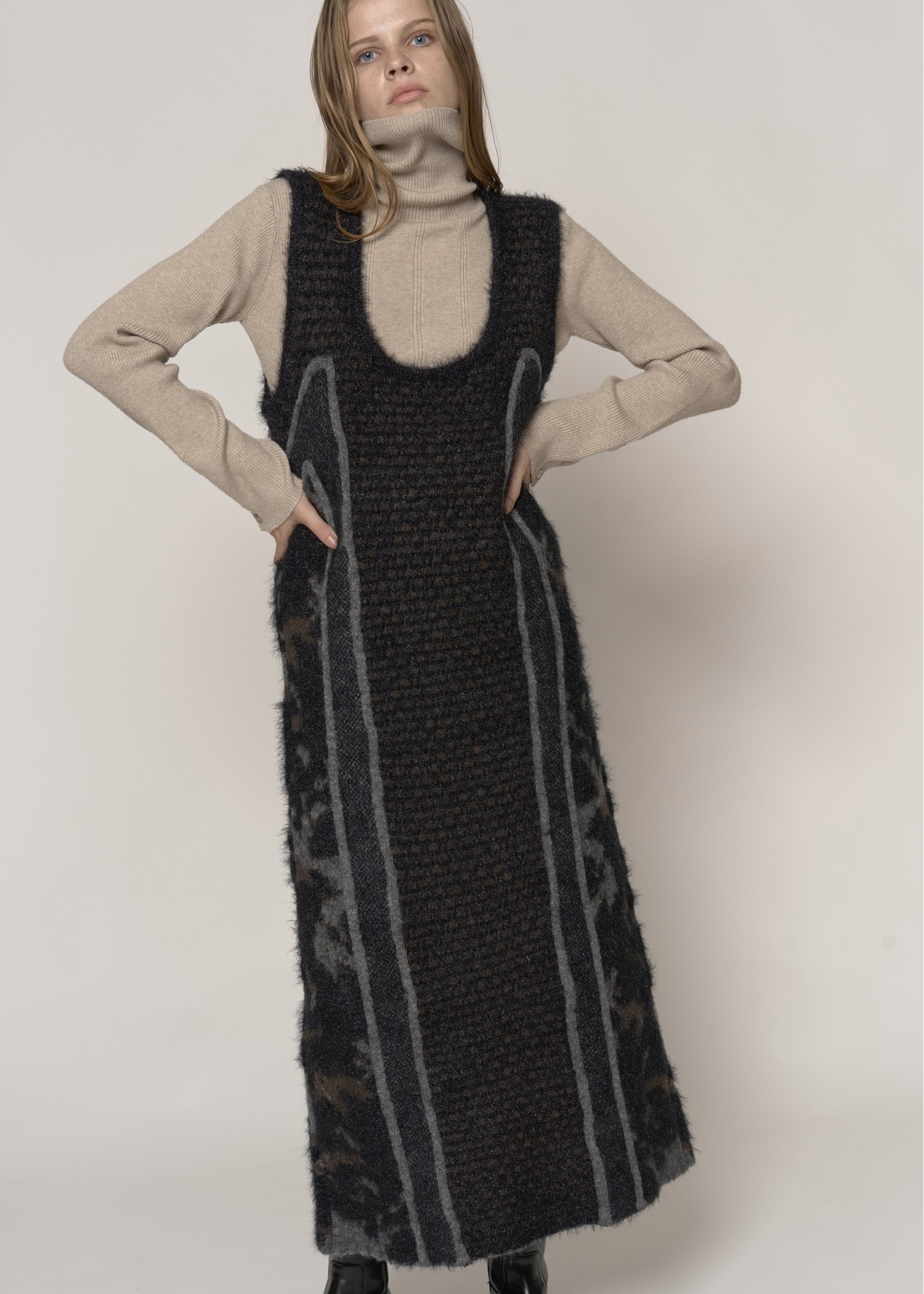 knit at random shaggy geome pattern OP