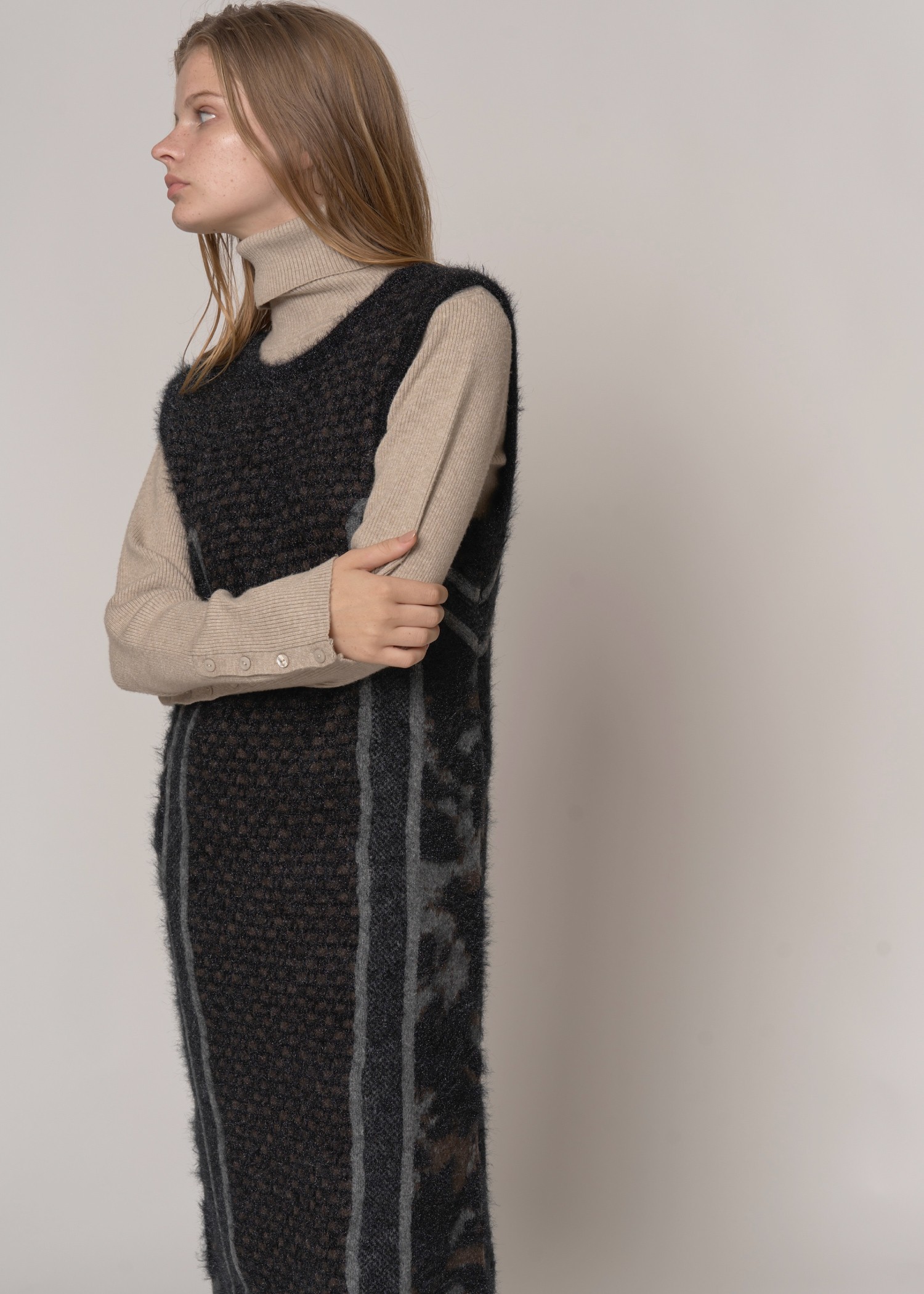 knit at random shaggy geome pattern OP