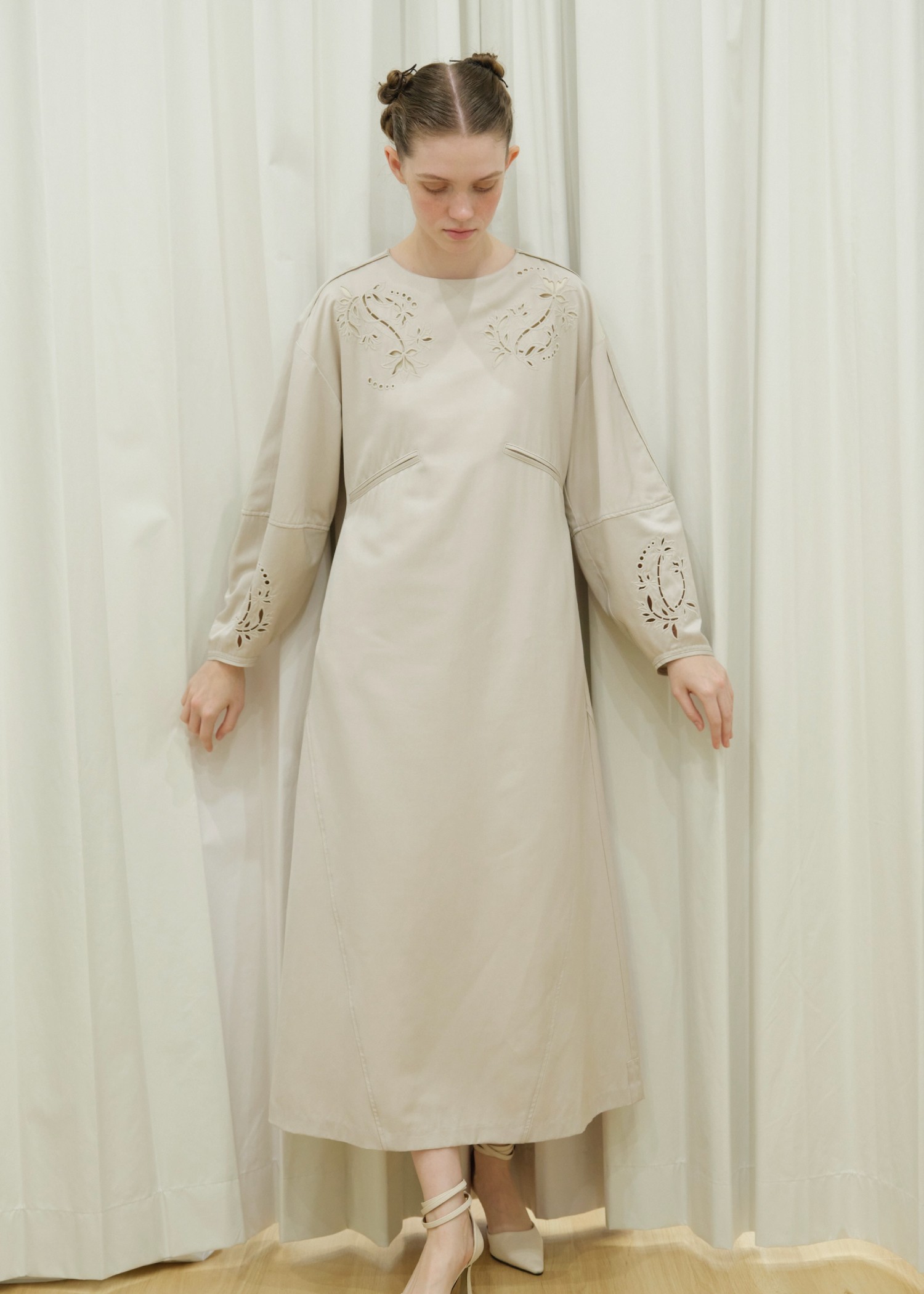 hollow out embroidery volume sleeve OP