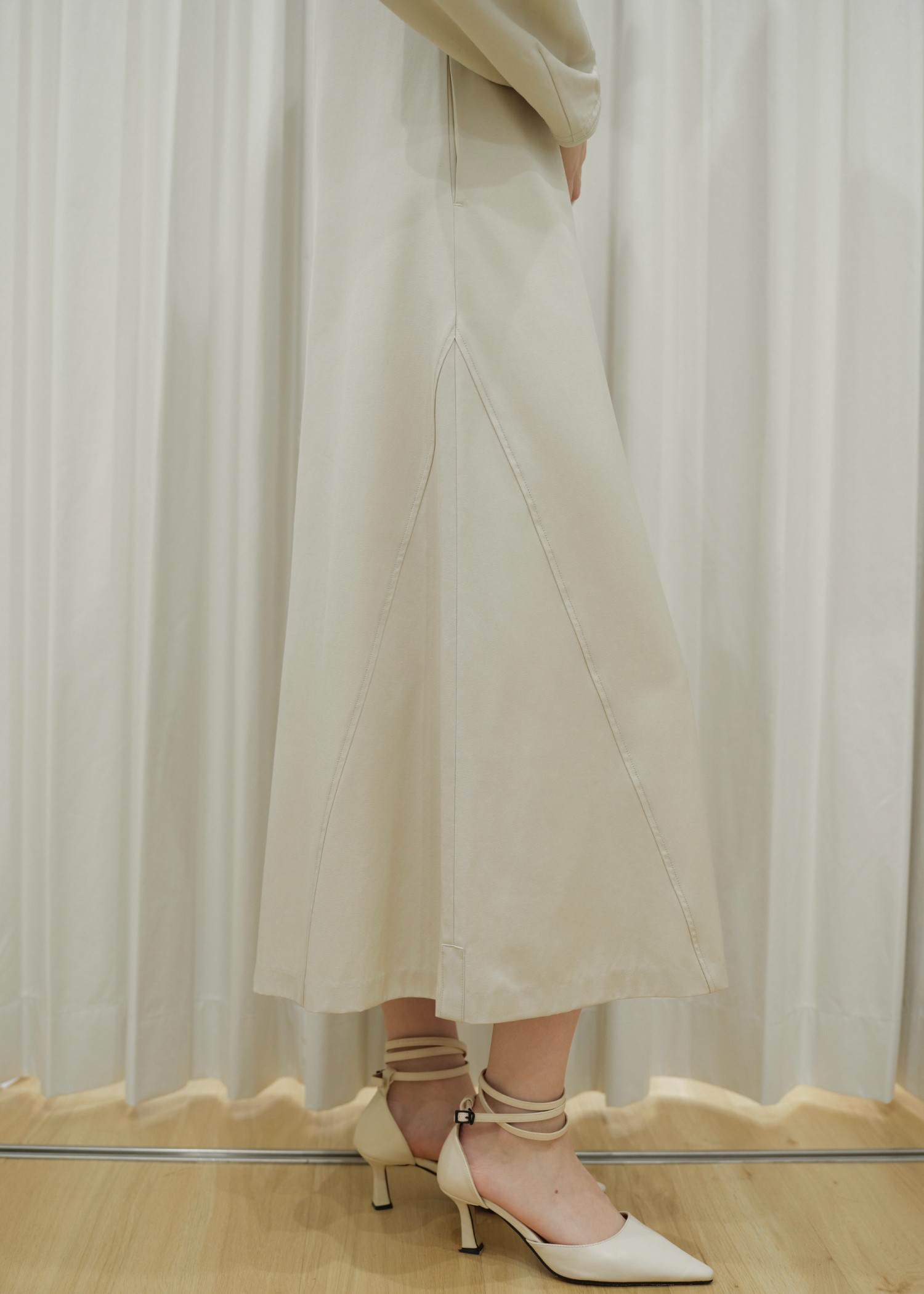 hollow out embroidery volume sleeve OP