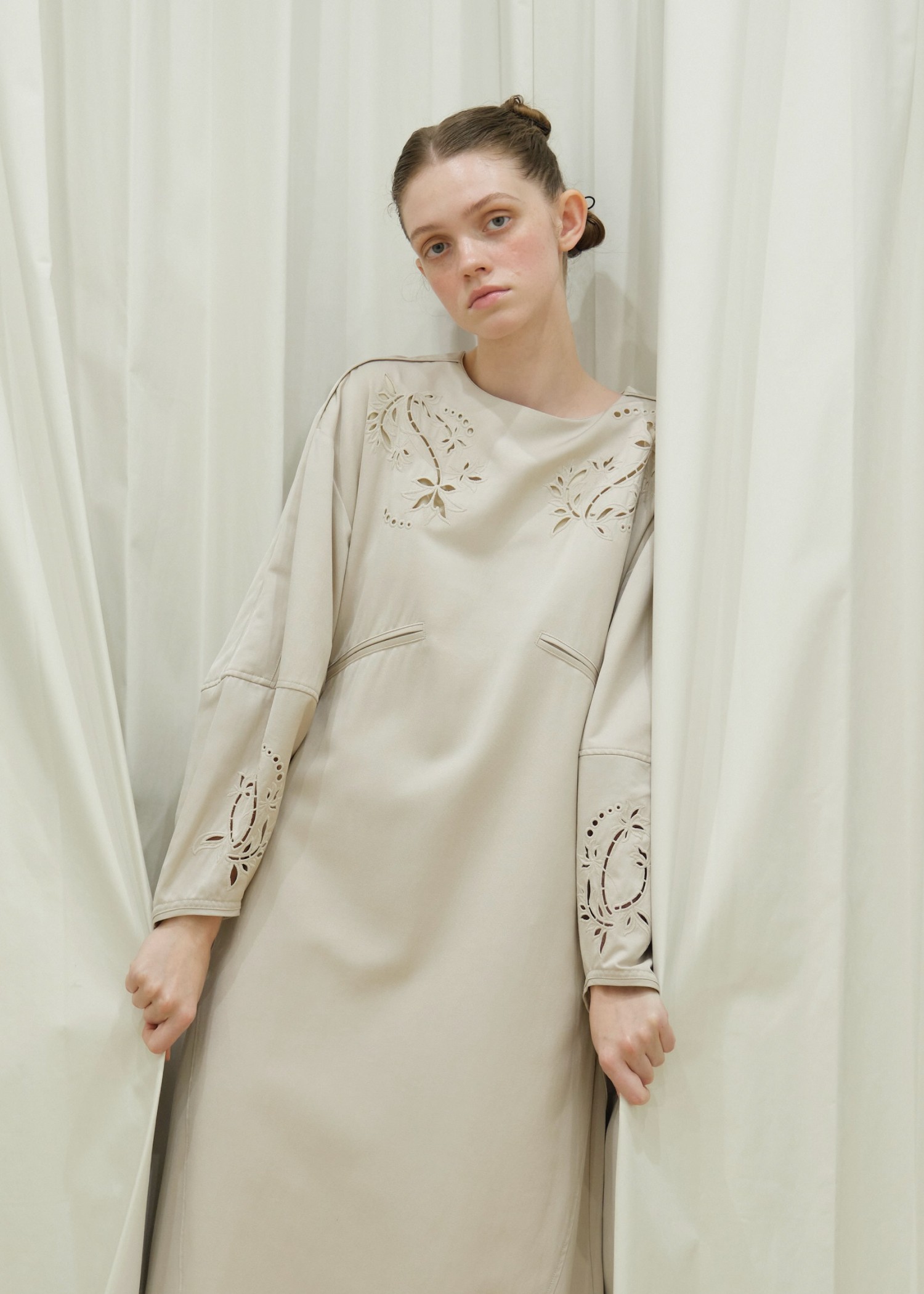 hollow out embroidery volume sleeve OP