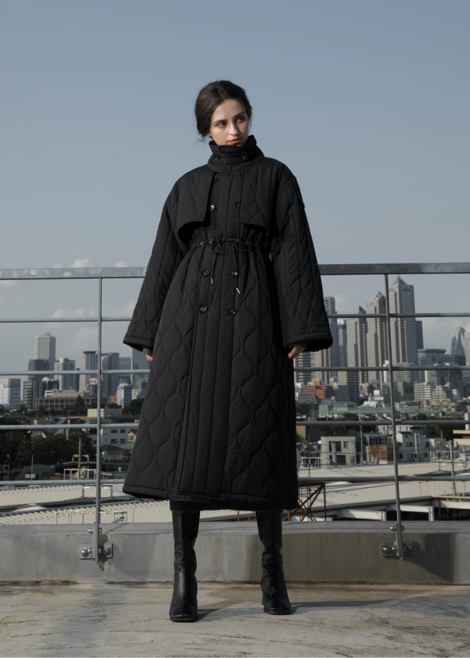 traverse quilting trench detail coat