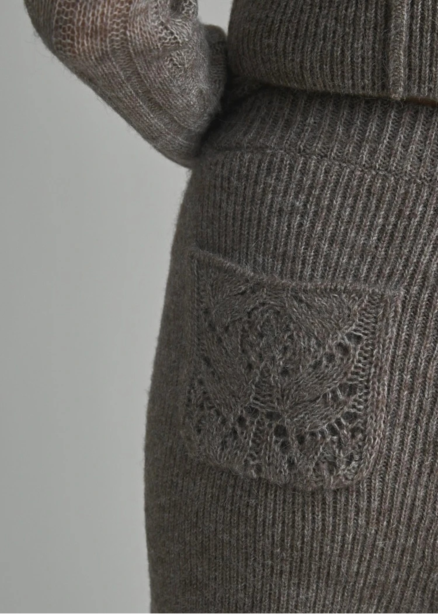 switching hem sheer crochet knit PT