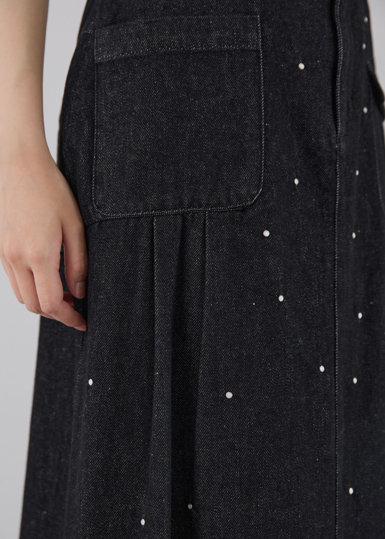 hollow out bijou tuck denim tight SK