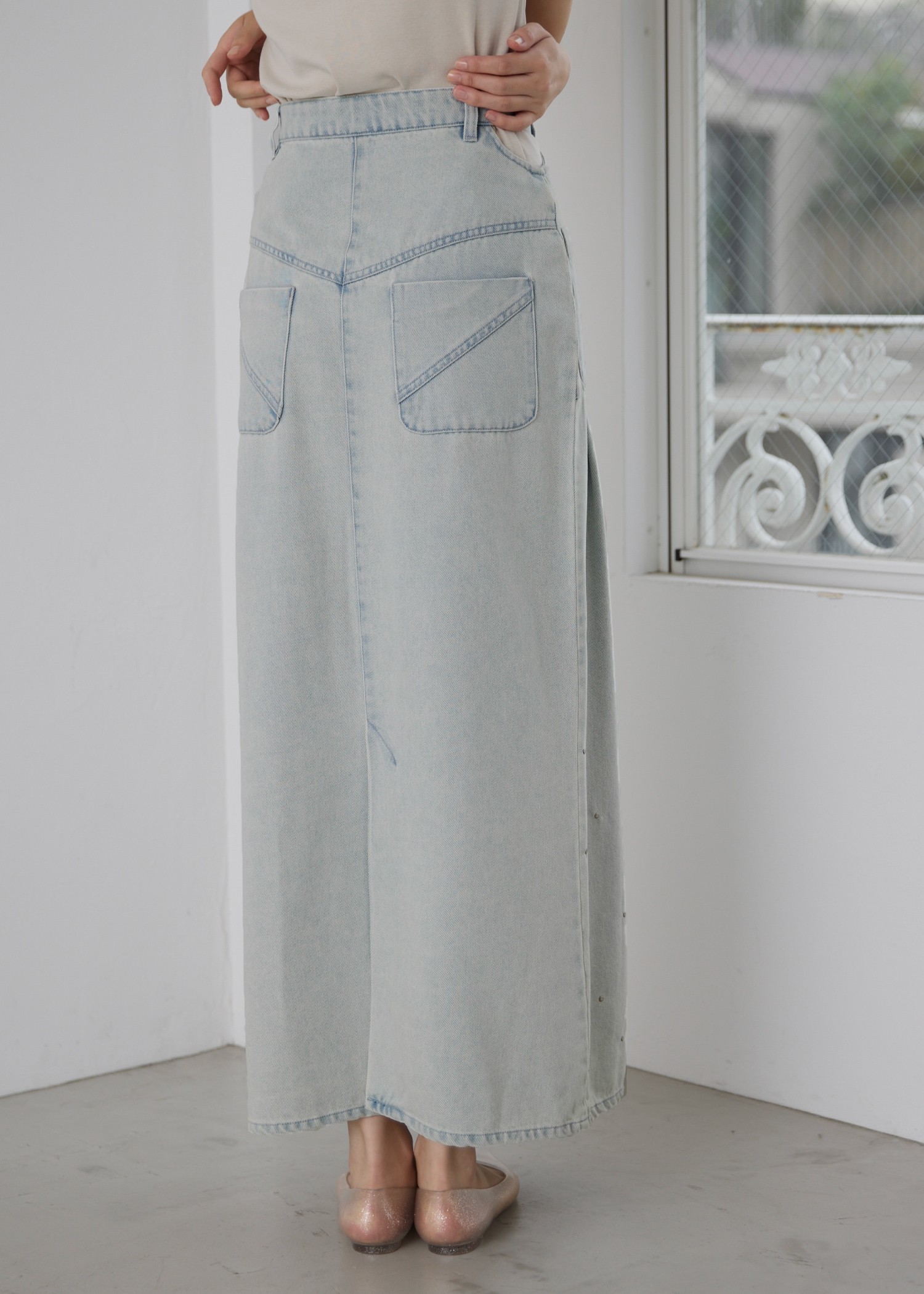 hollow out bijou tuck denim tight SK