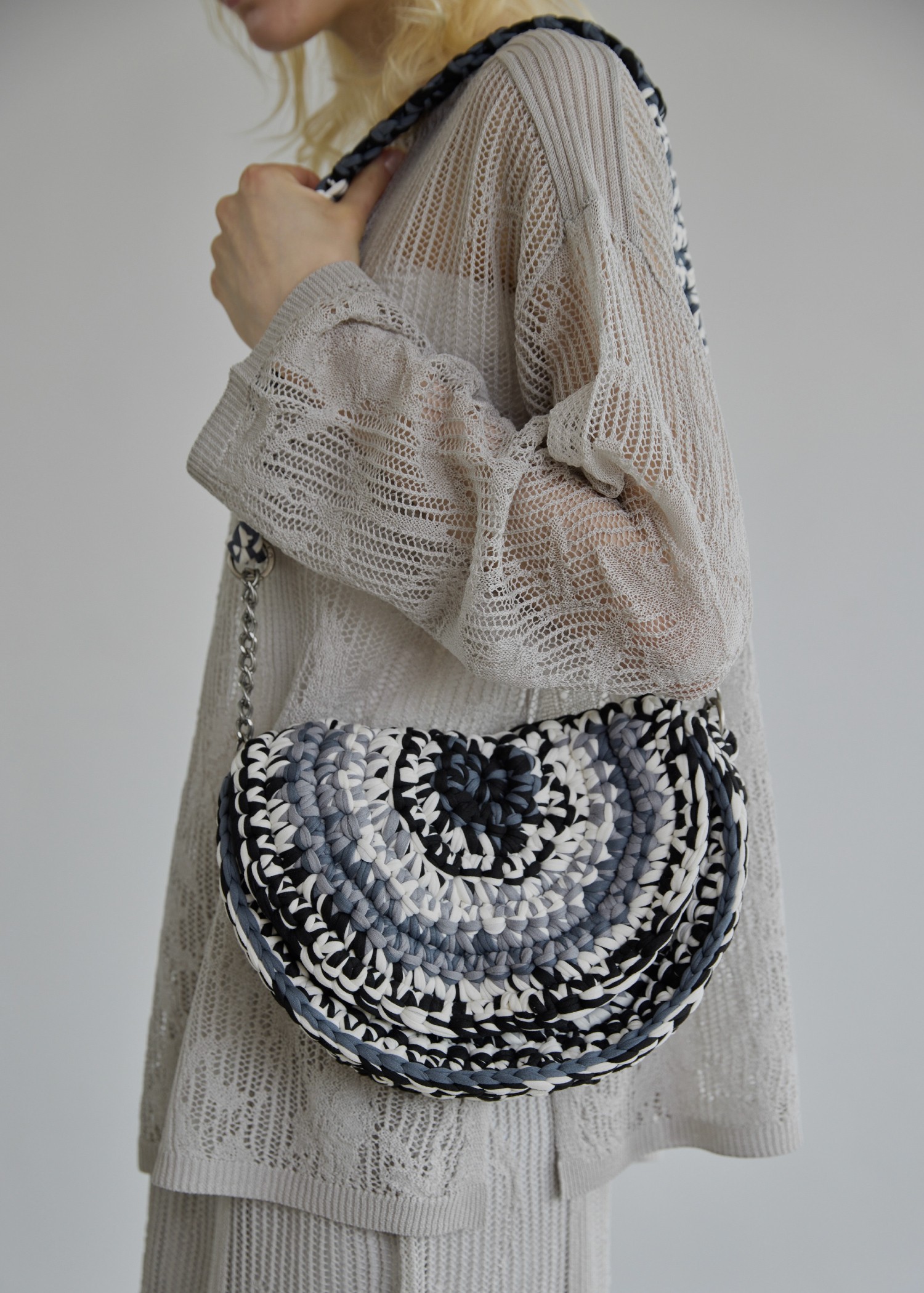 crochet color scheme chain round bag