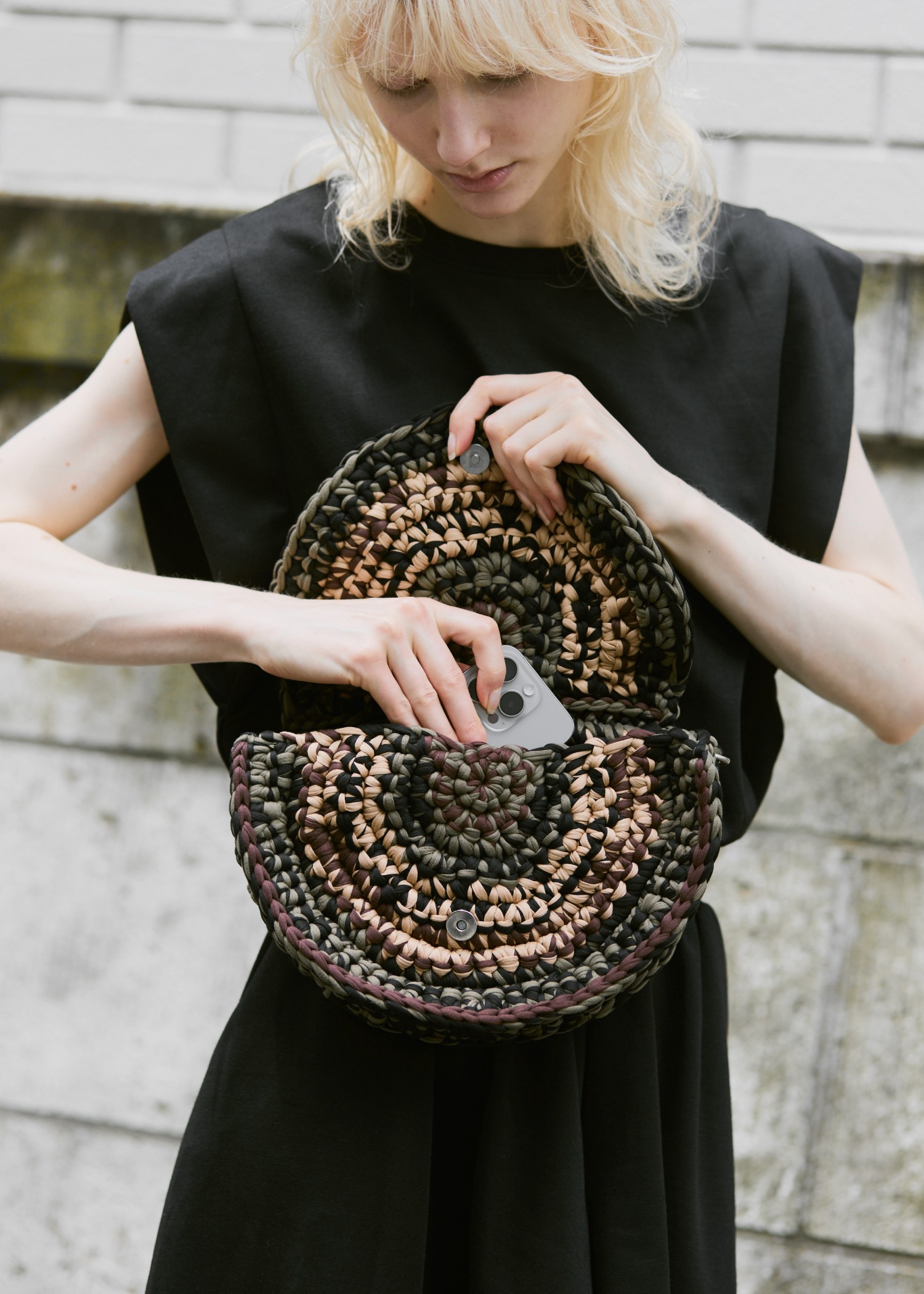 crochet color scheme chain round bag