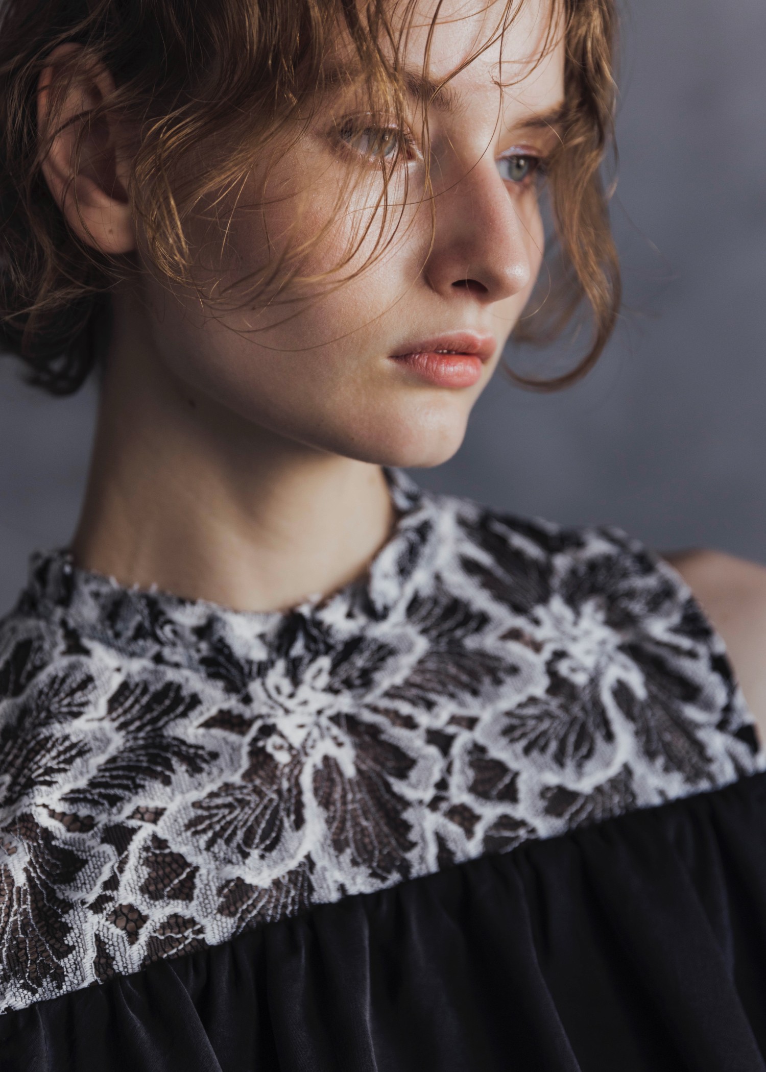 lace switching frill off shoulder all-in-one