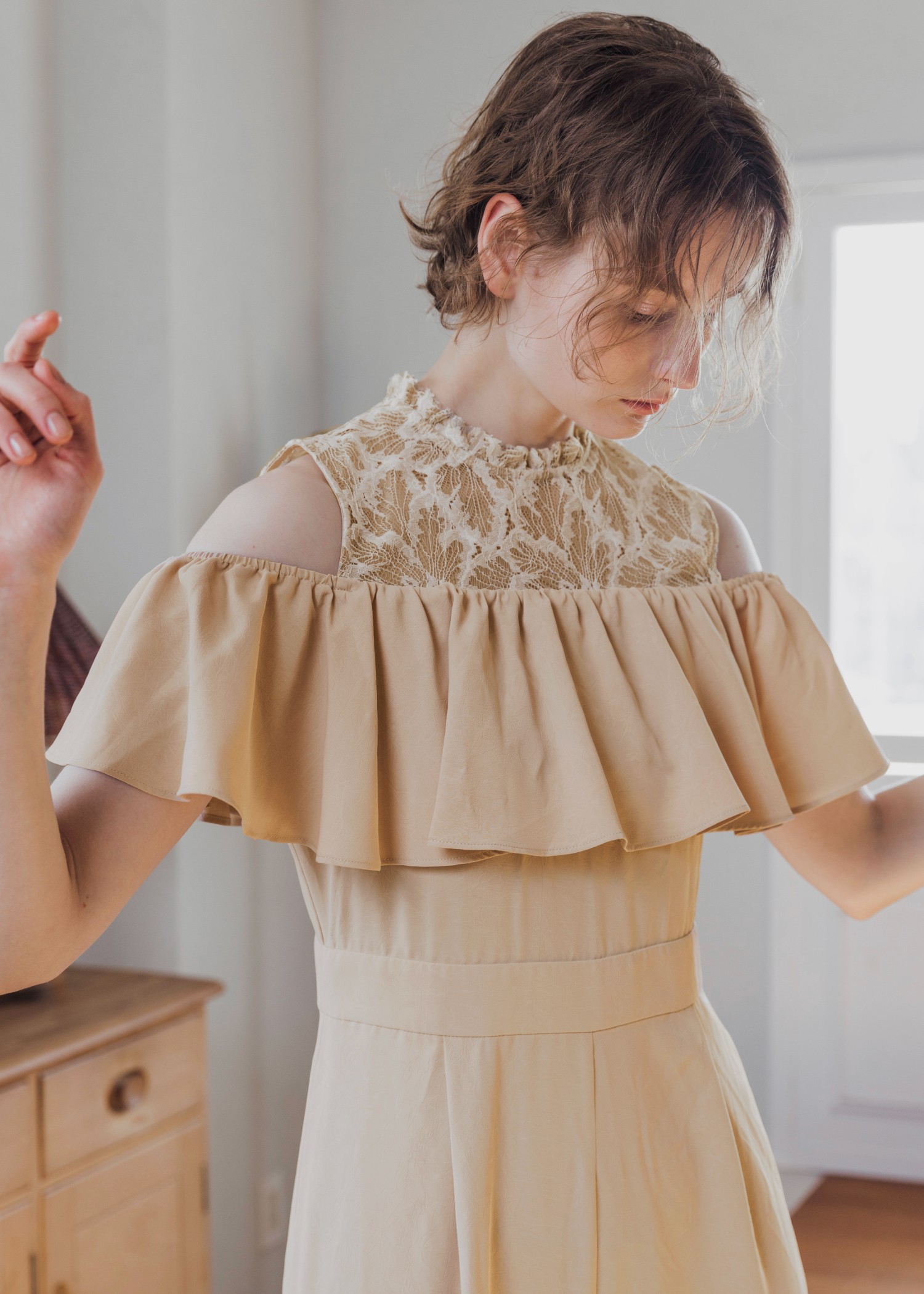 lace switching frill off shoulder all-in-one