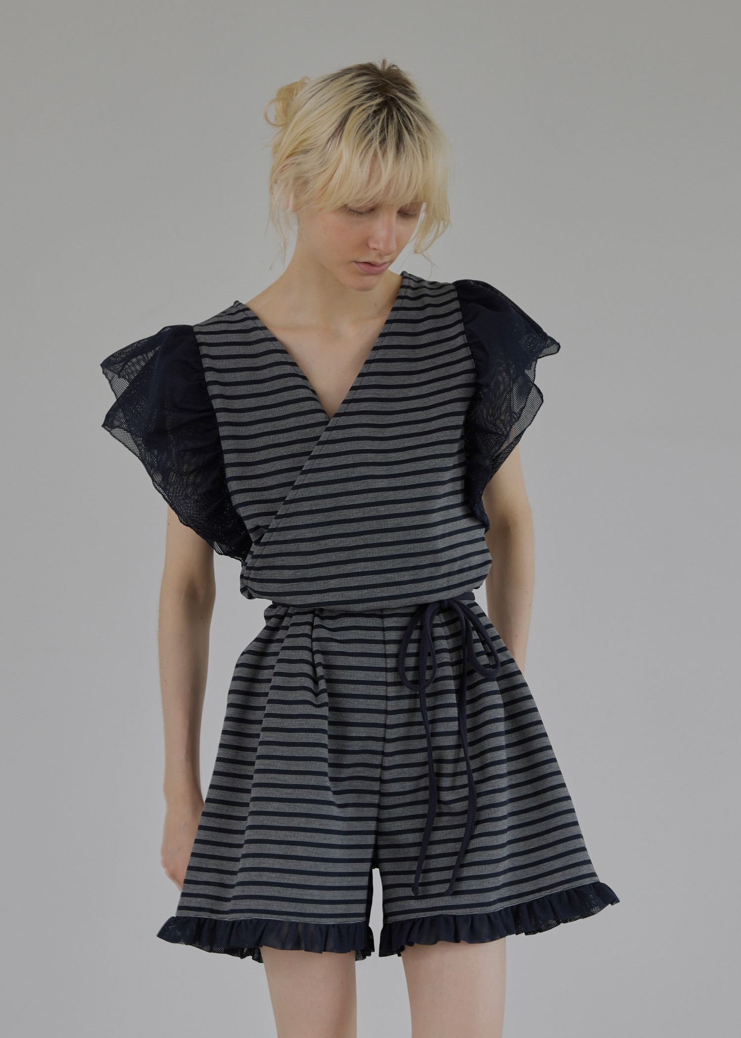 mesh frill sleeve cachecoeur combinaison