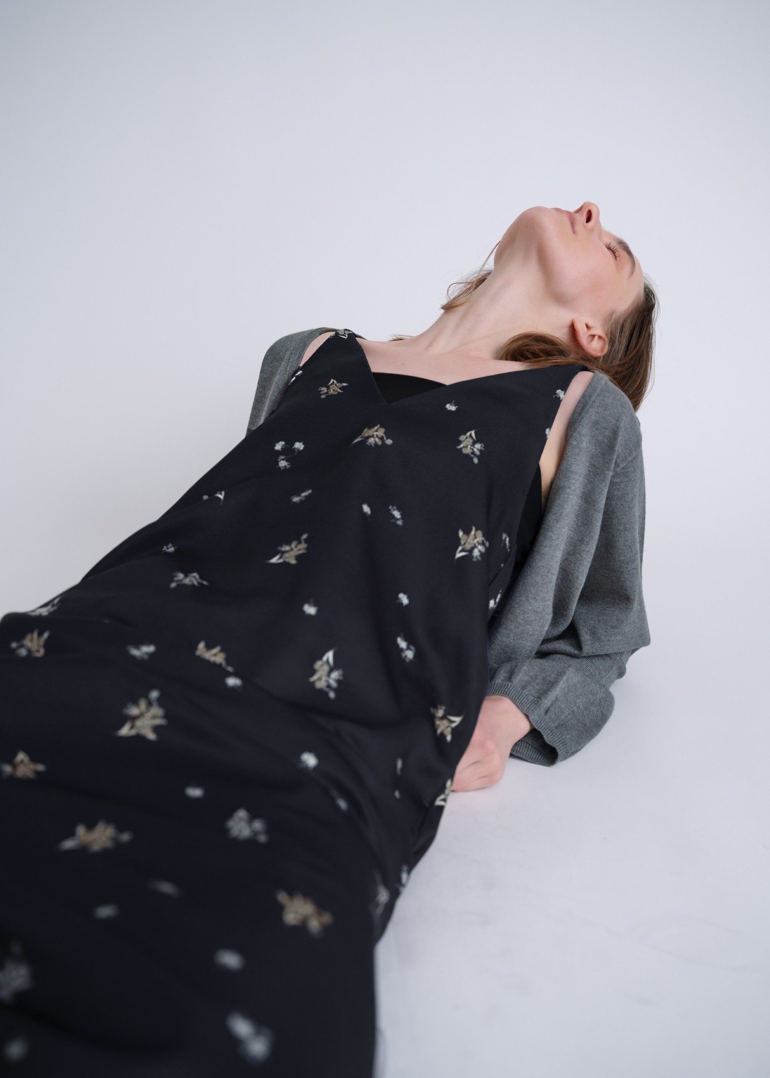 deep side slit ditsy print camisole OP